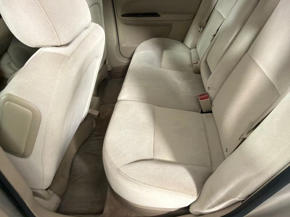 2010 Chevrolet Impala 9th Gen - Image 16 of 23