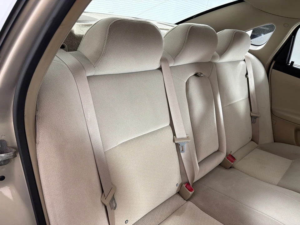 2010 Chevrolet Impala 9th Gen - Image 19 of 23