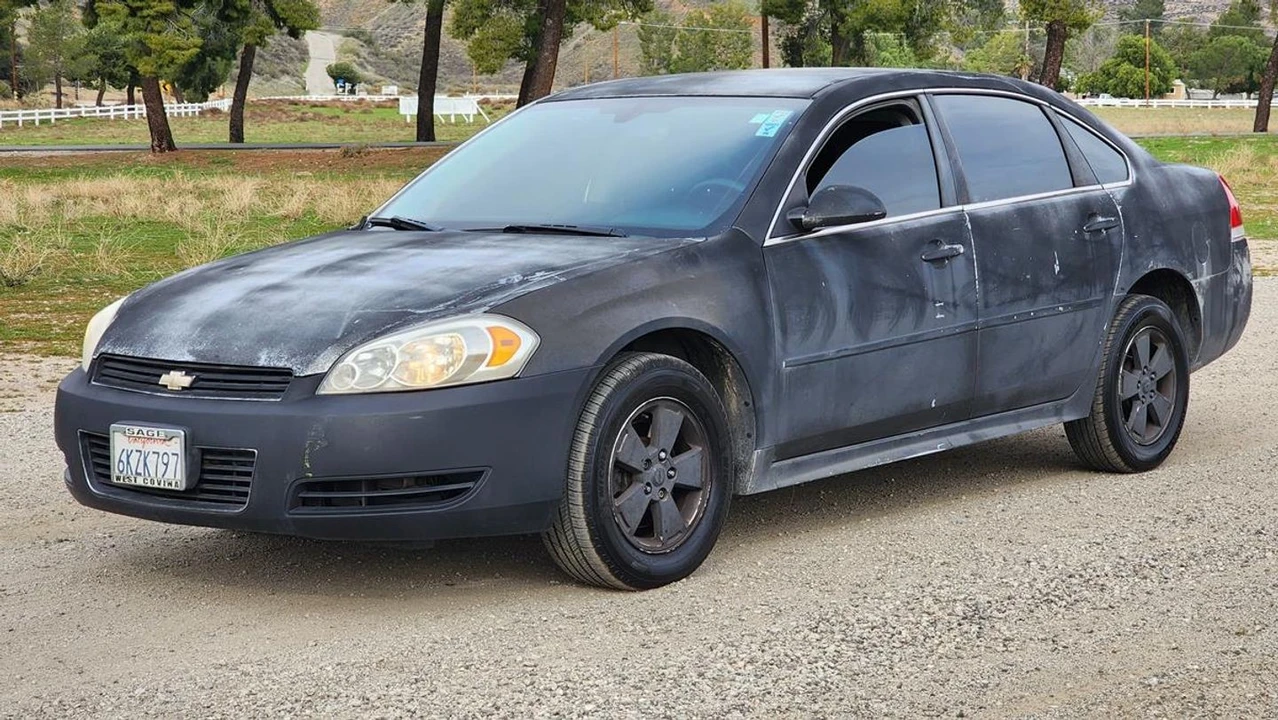 2010 Chevrolet Impala 9th Gen - Image 2 of 29