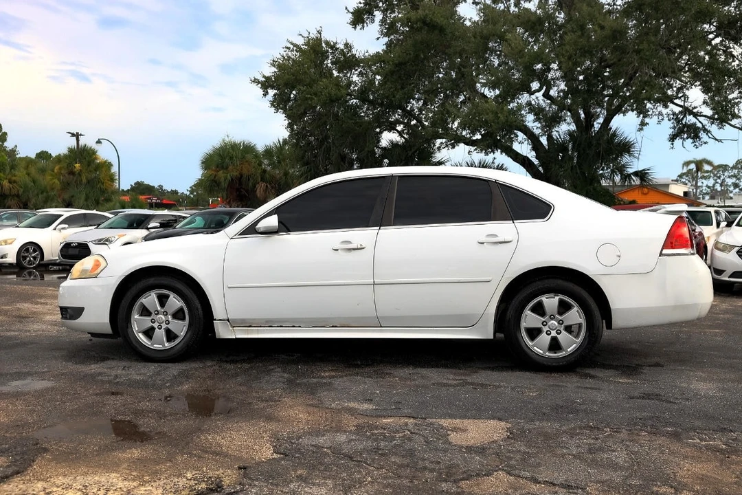 2010 Chevrolet Impala 9th Gen - Image 3 of 21