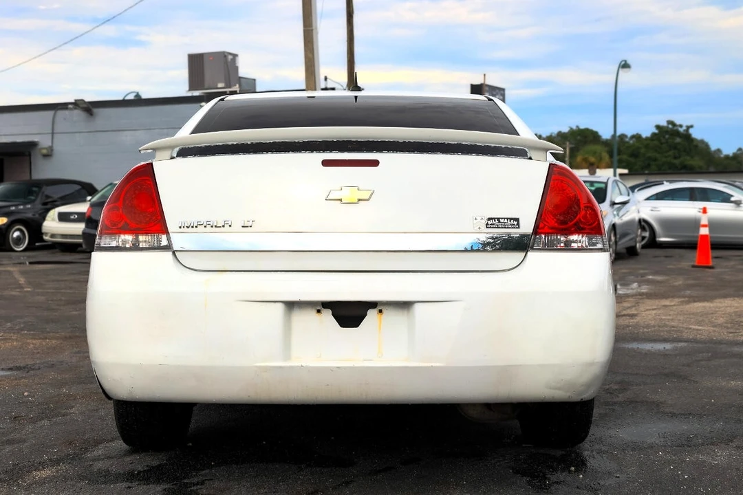2010 Chevrolet Impala 9th Gen - Image 7 of 21