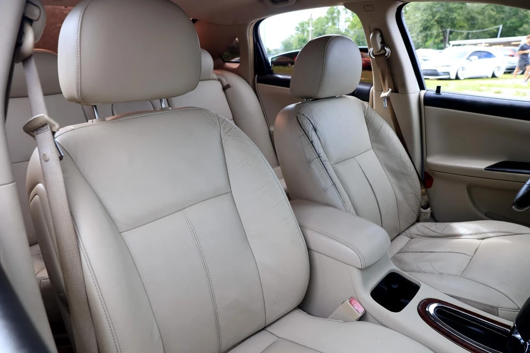 2010 Chevrolet Impala 9th Gen - Image 18 of 21