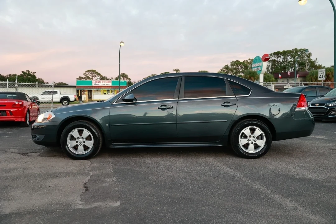 2010 Chevrolet Impala 9th Gen - Image 3 of 12