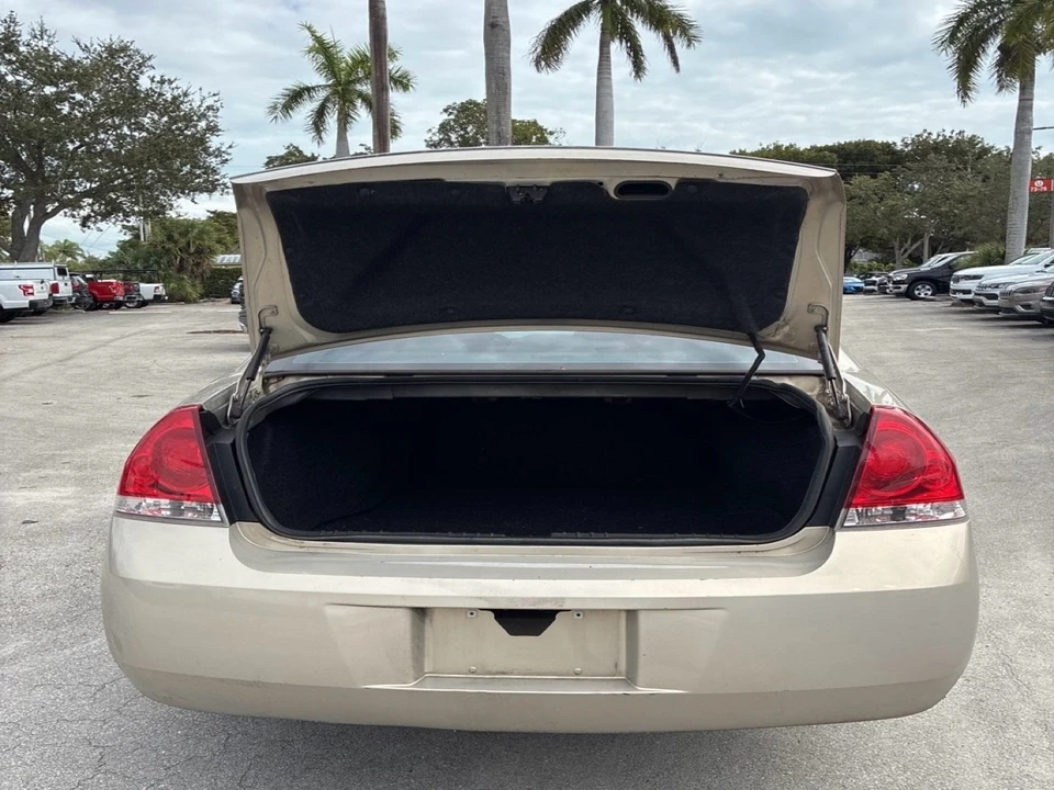 2010 Chevrolet Impala 9th Gen - Image 11 of 14