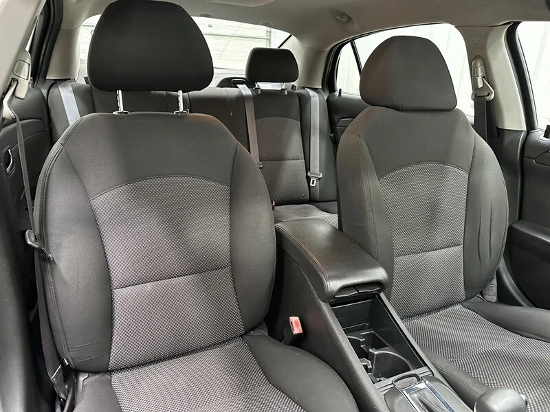 2010 Chevrolet Malibu - Image 17 of 21