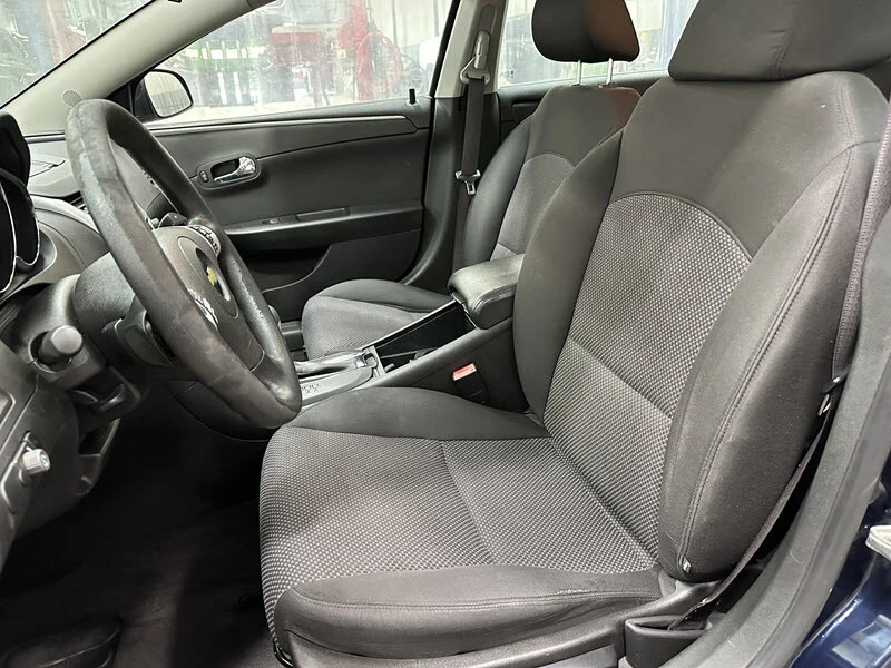 2010 Chevrolet Malibu - Image 10 of 12