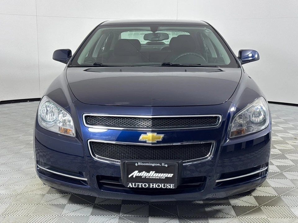 2010 Chevrolet Malibu - Image 11 of 12