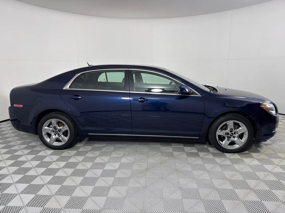 2010 Chevrolet Malibu - Image 4 of 12