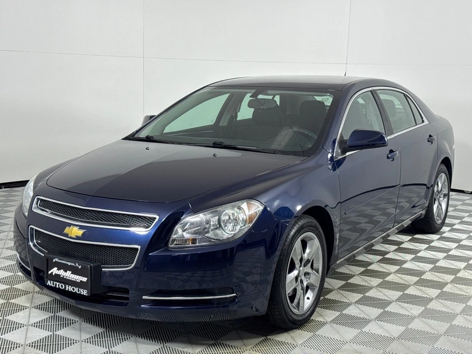 2010 Chevrolet Malibu - Image 10 of 12