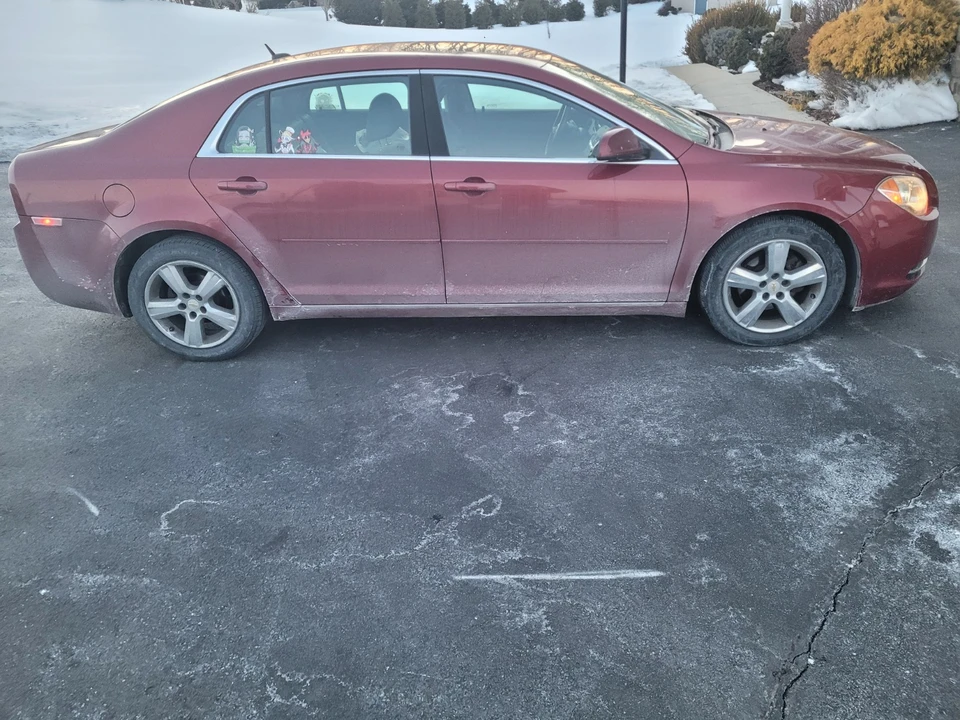 2010 Chevrolet Malibu - Image 4 of 16