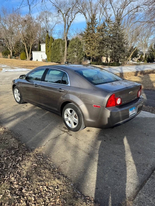 2010 Chevrolet Malibu - Image 2 of 14