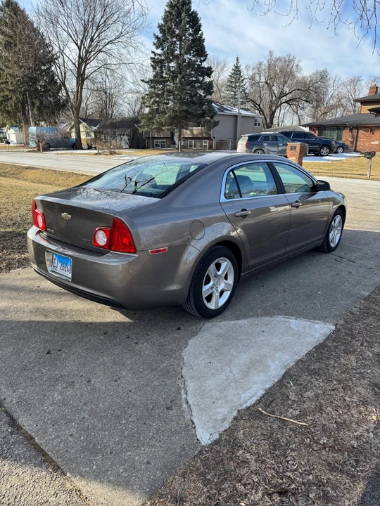2010 Chevrolet Malibu - Image 3 of 14