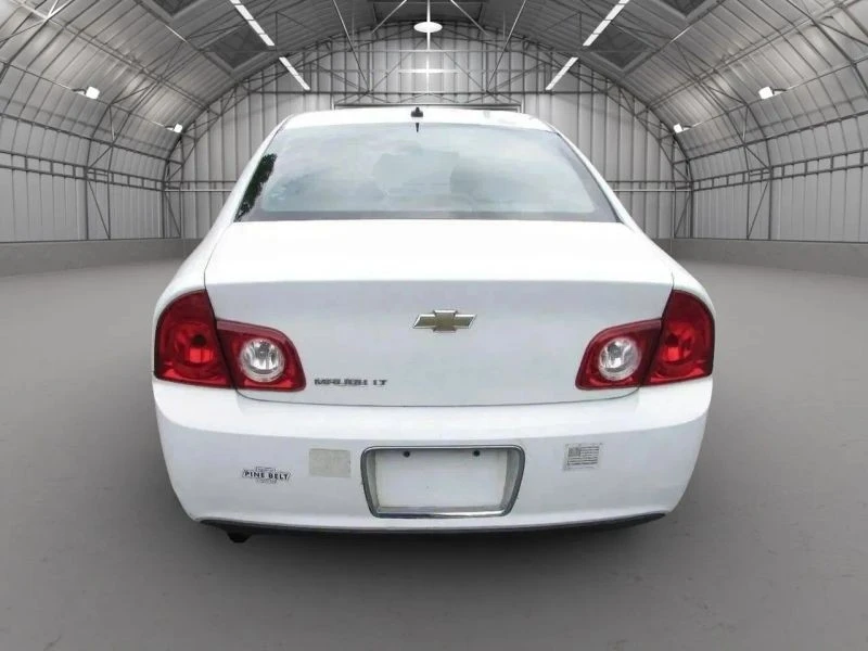 2010 Chevrolet Malibu - Image 9 of 12