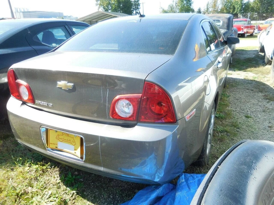 2010 Chevrolet Malibu - Image 6 of 19