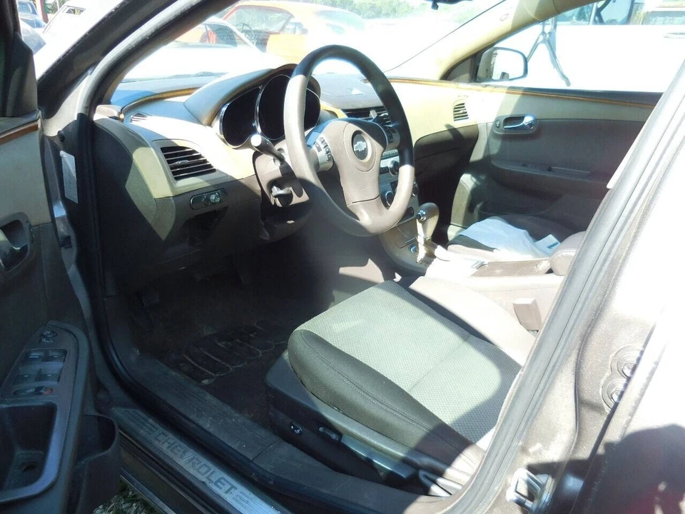 2010 Chevrolet Malibu - Image 10 of 12