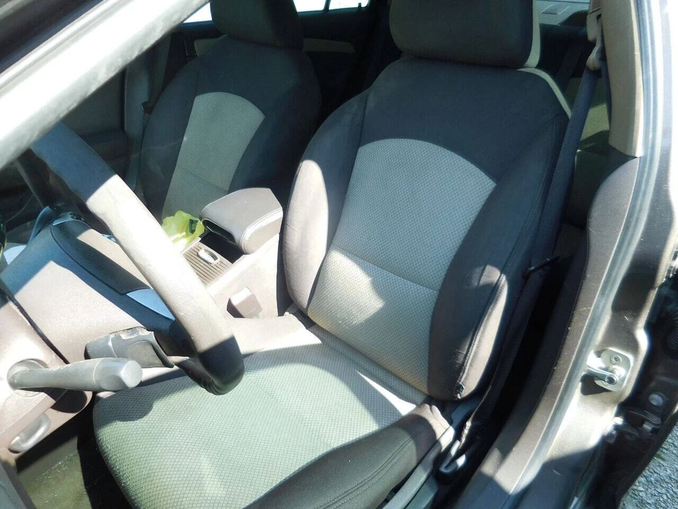 2010 Chevrolet Malibu - Image 14 of 19
