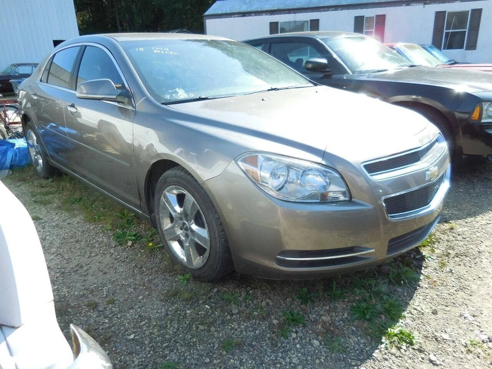2010 Chevrolet Malibu - Image 3 of 19