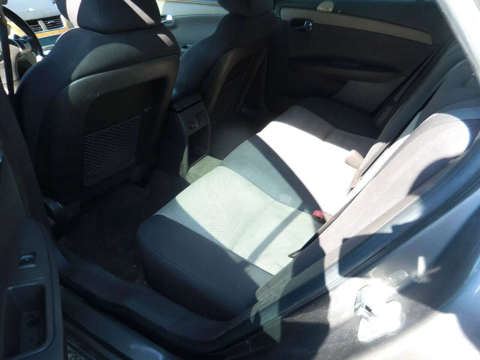 2010 Chevrolet Malibu - Image 15 of 19
