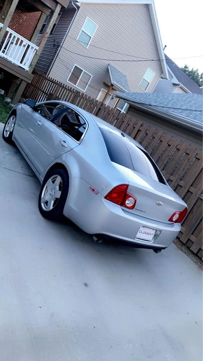 2010 Chevrolet Malibu - Image 4 of 6