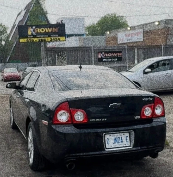 2010 Chevrolet Malibu - Image 2 of 6