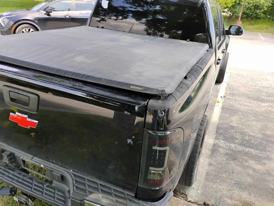 2010 Chevrolet Silverado 2nd Gen - Image 2 of 2