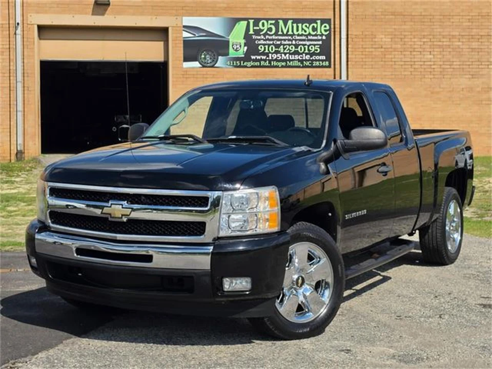 2010 Chevrolet Silverado 2nd Gen - Image 13 of 31