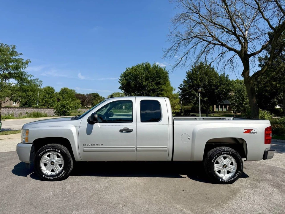 2010 Chevrolet Silverado 2nd Gen - Image 6 of 25