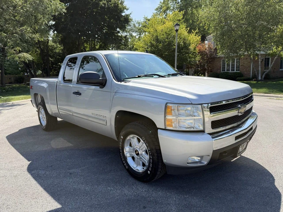 2010 Chevrolet Silverado 2nd Gen - Image 4 of 25