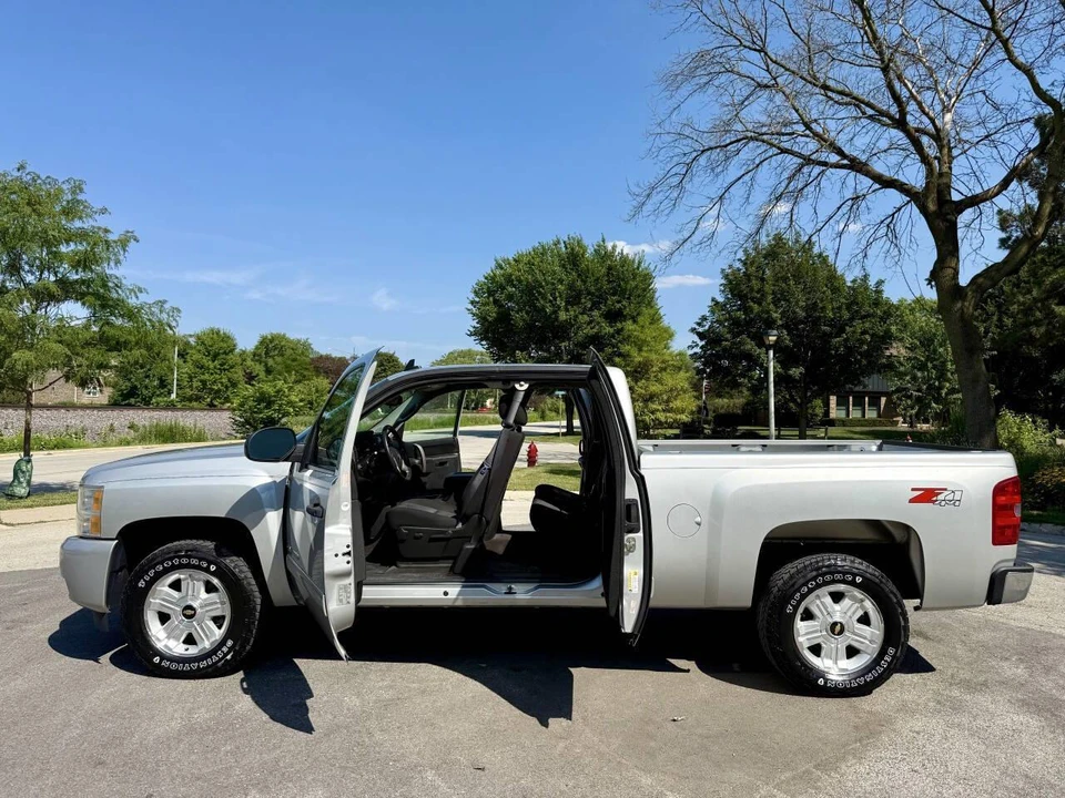 2010 Chevrolet Silverado 2nd Gen - Image 7 of 25