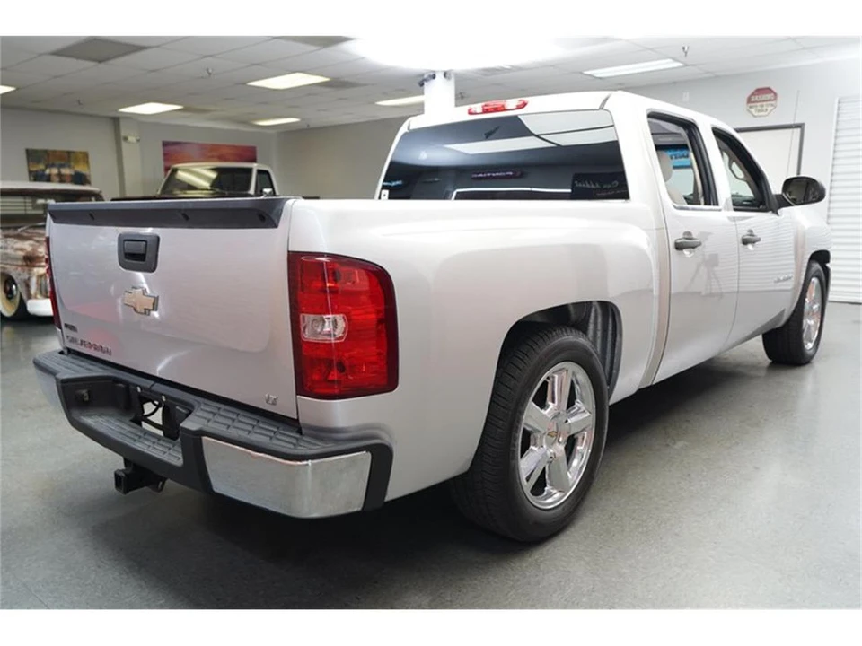 2010 Chevrolet Silverado 2nd Gen - Image 8 of 31