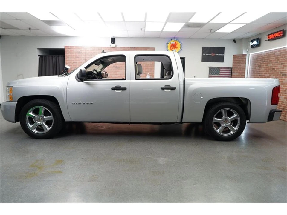 2010 Chevrolet Silverado 2nd Gen - Image 4 of 31