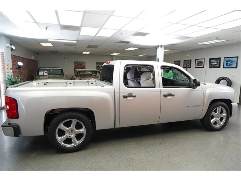 2010 Chevrolet Silverado 2nd Gen - Image 10 of 31