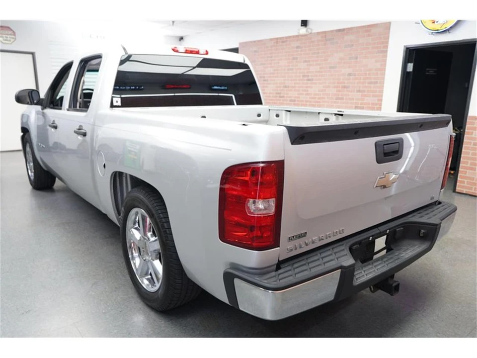 2010 Chevrolet Silverado 2nd Gen - Image 6 of 31