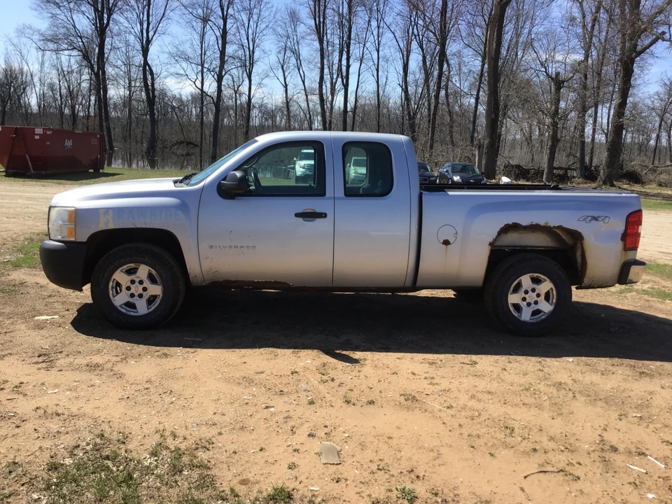 2010 Chevrolet Silverado 2nd Gen - Image 3 of 20