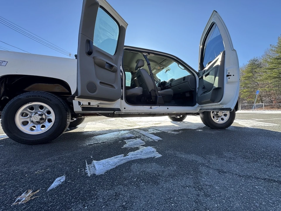 2010 Chevrolet Silverado 2nd Gen - Image 9 of 15