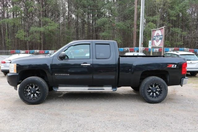2010 Chevrolet Silverado 2nd Gen - Image 2 of 14