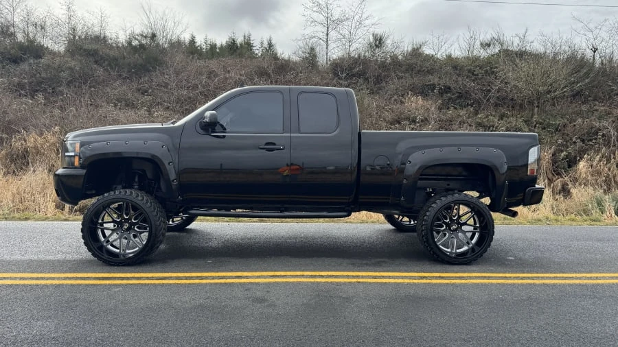 2010 Chevrolet Silverado 2nd Gen - Image 2 of 24