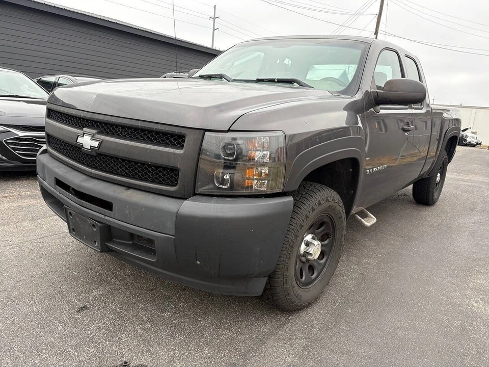 2010 Chevrolet Silverado 2nd Gen - Image 3 of 5