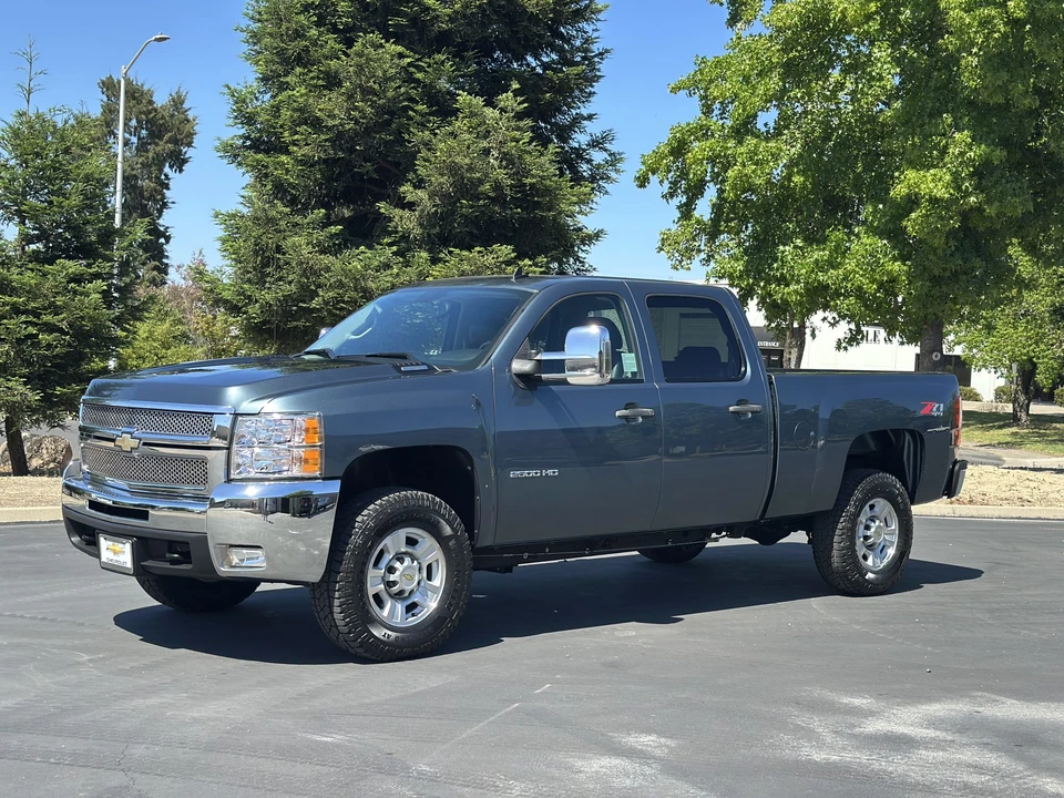 2010 Chevrolet Silverado Heavy Duty 2nd Gen - Image 3 of 31