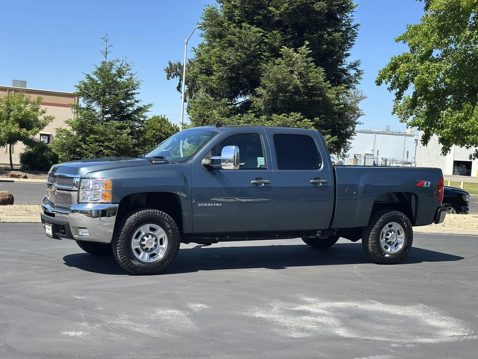 2010 Chevrolet Silverado Heavy Duty 2nd Gen - Image 5 of 31