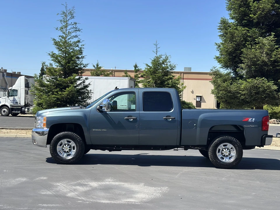 2010 Chevrolet Silverado Heavy Duty 2nd Gen - Image 8 of 31