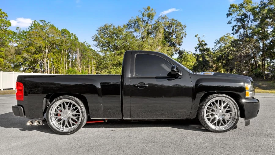 2010 Chevrolet Silverado 2nd Gen - Image 2 of 17