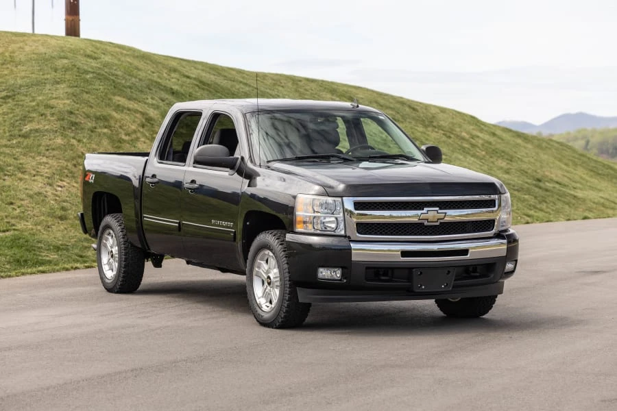 2010 Chevrolet Silverado 2nd Gen - Image 3 of 31