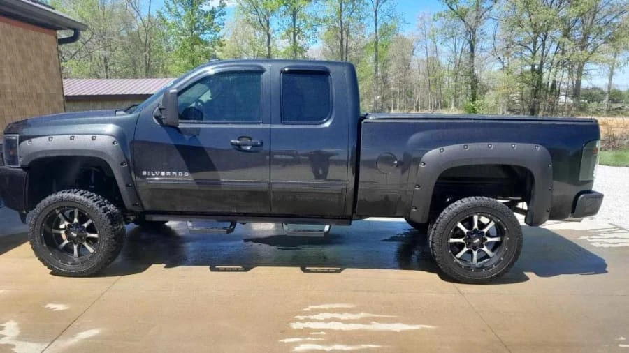 2010 Chevrolet Silverado 2nd Gen - Image 2 of 6