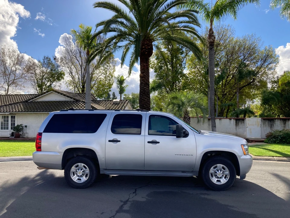 2010 Chevrolet Suburban 10th Gen - Image 7 of 21