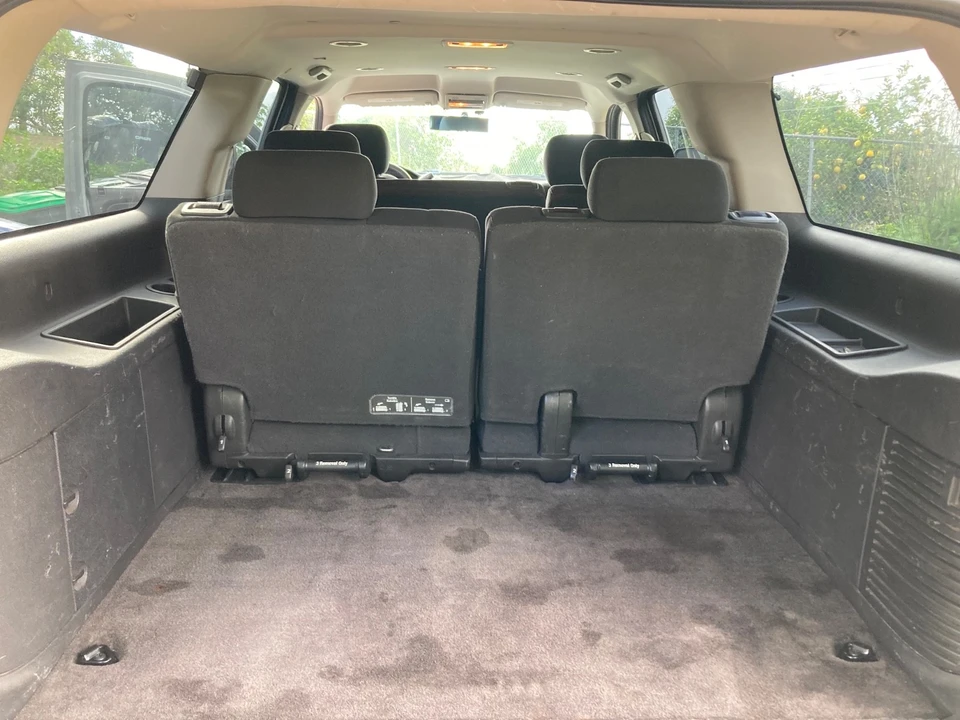 2010 Chevrolet Suburban 10th Gen - Image 17 of 21