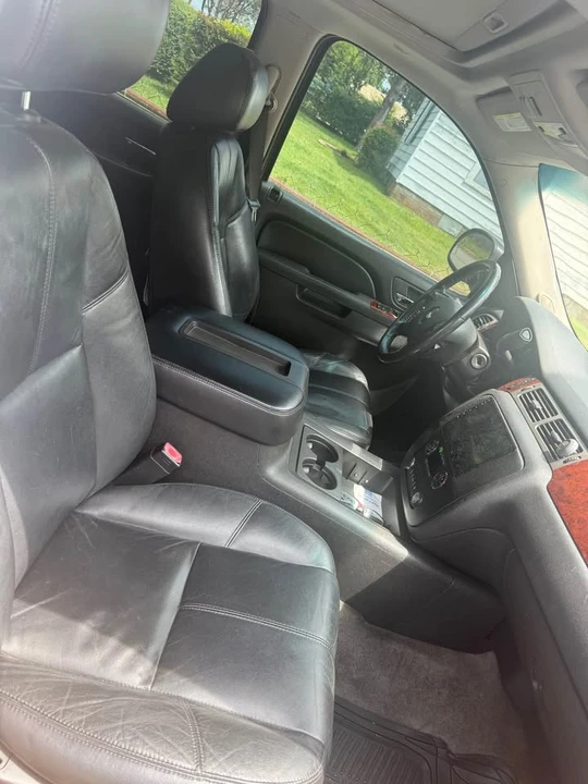 2010 Chevrolet Tahoe 3rd Gen - Image 6 of 11