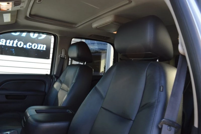 2010 Chevrolet Tahoe 3rd Gen - Image 11 of 12