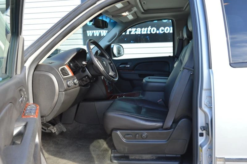 2010 Chevrolet Tahoe 3rd Gen - Image 10 of 12