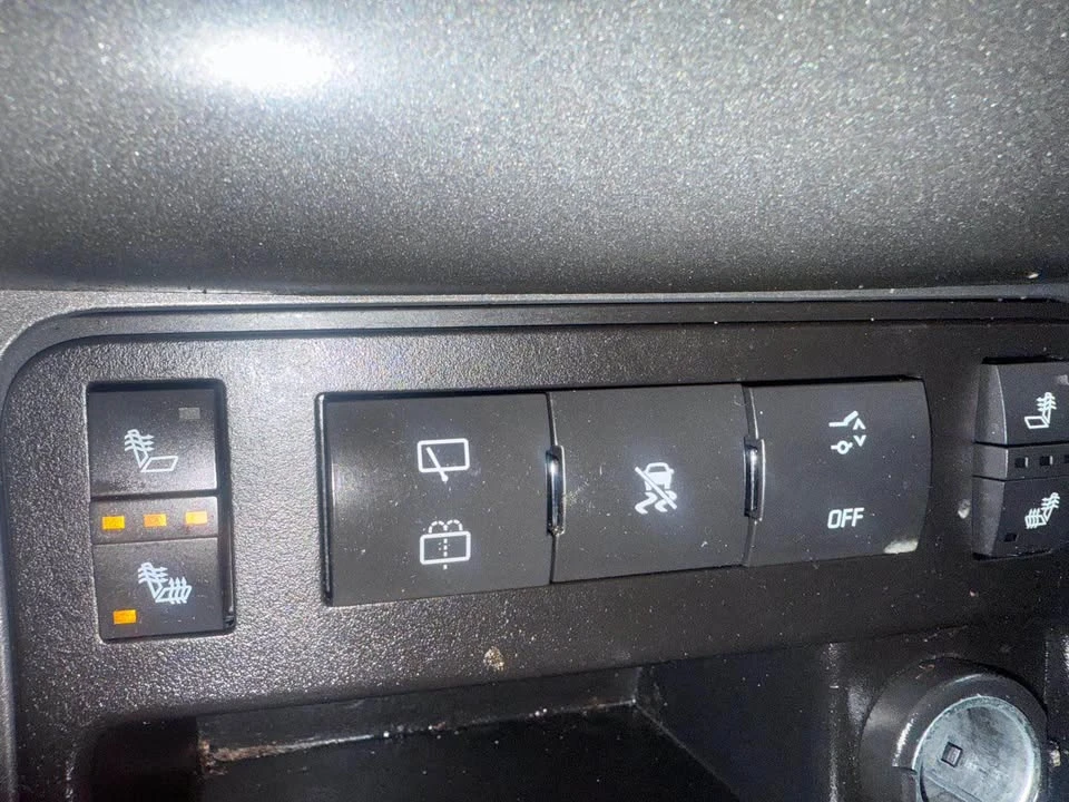 2010 Chevrolet Traverse - Image 15 of 18